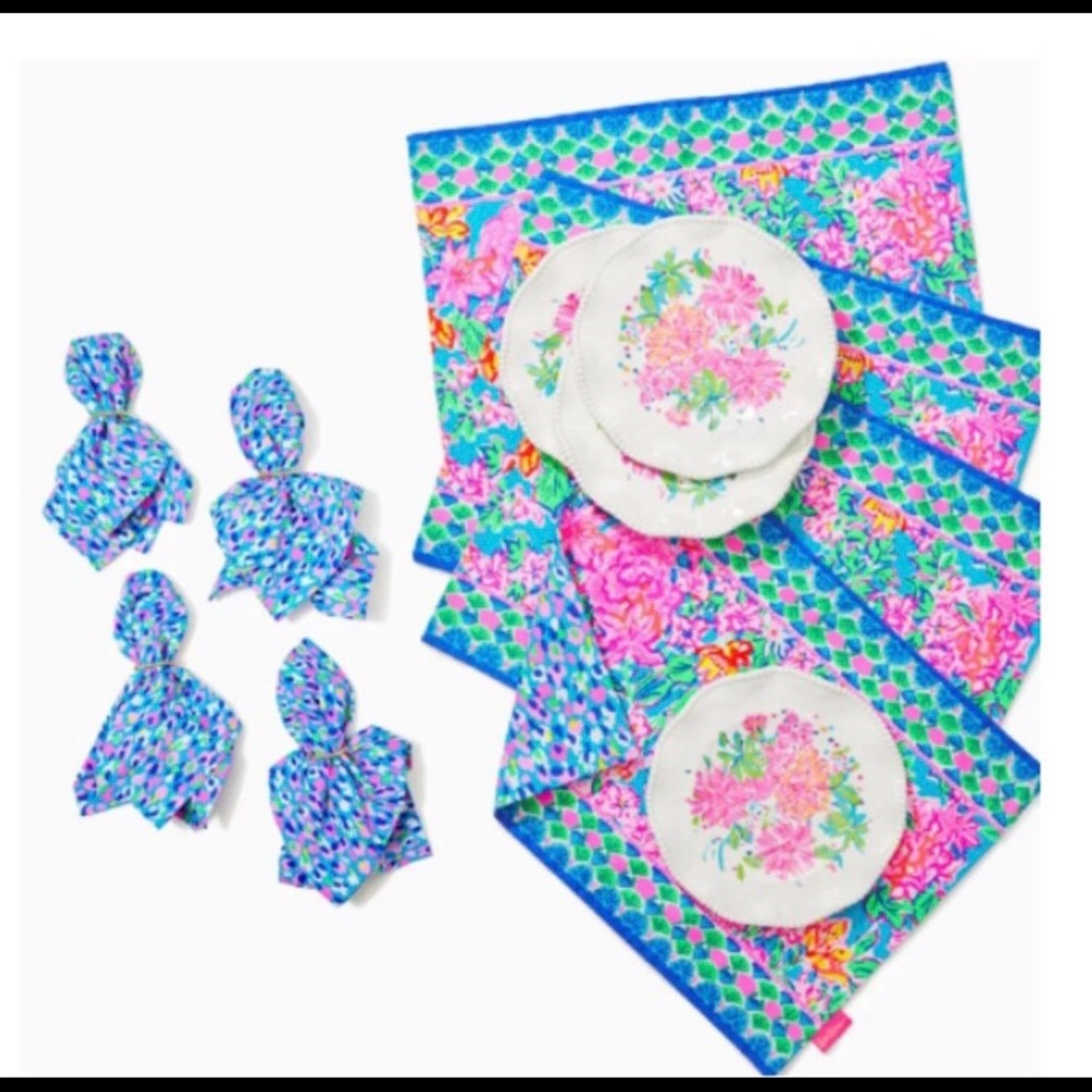 Lilly Pulitzer 16 piece springtime celebrations tablescape